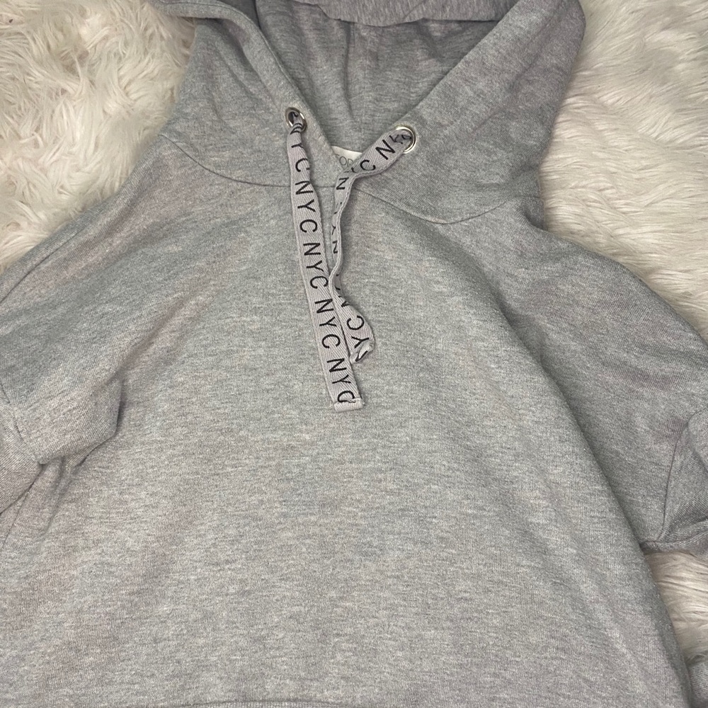 NYC cropped hoodie